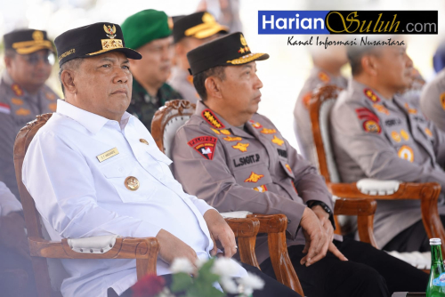 Kapolri Tinjau Pabrik Pupuk Batu Bara di Kampar, Serahkan 80 Ton  Bantuanuntuk Petani Riau