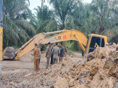 LSM Desak Satpol PP Tegakkan Hukum Tanpa Pandang Bulu, Dugaan Tebang Pilih Penertiban Galian C di Kampar Disorot