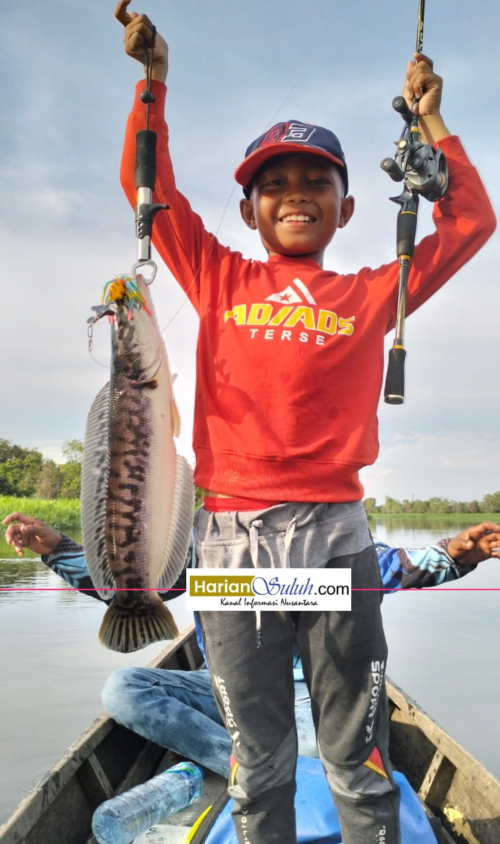 Sisihkan Ribuan Peserta Fatih Bocil 9 Tahun jadi utusan Indonesia lomba mancing di Malaysia.