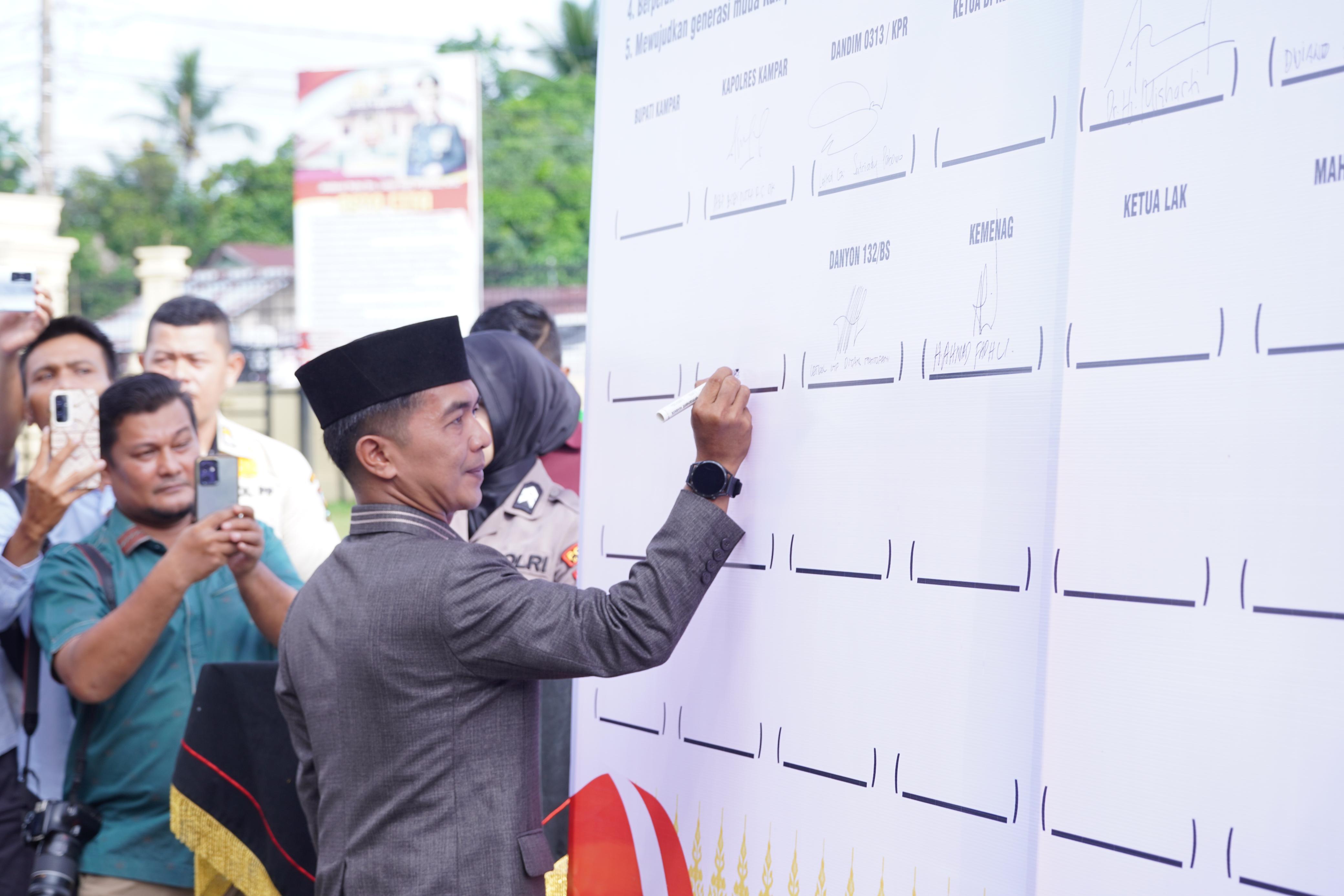 Eko Sutrisno Anggota DPRD Kampar : Teguhkan Komitmen 