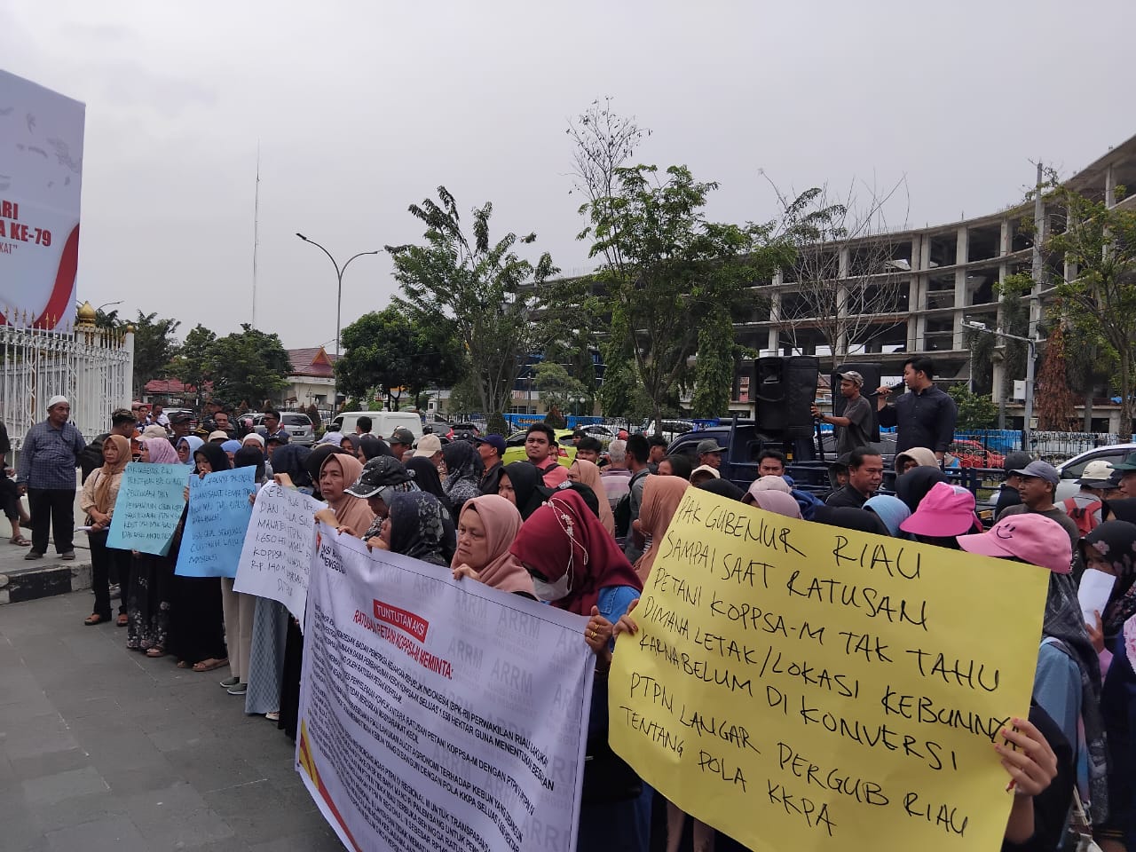 Gubernur Riau Abdul Wahid Diminta Turun ke Lokasi Kebun Koppsa-M