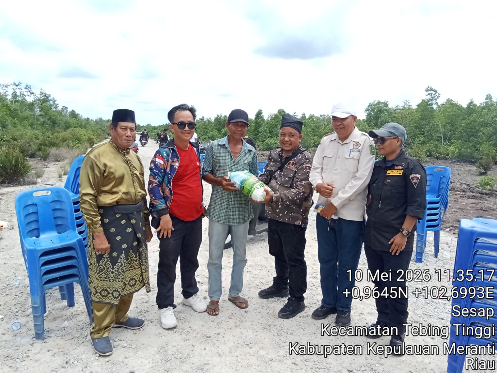Peringati HUT ke-15, GRIB Jaya Meranti Gelar Reboisasi Mangrove dan Bansos untuk Warga Pesisir