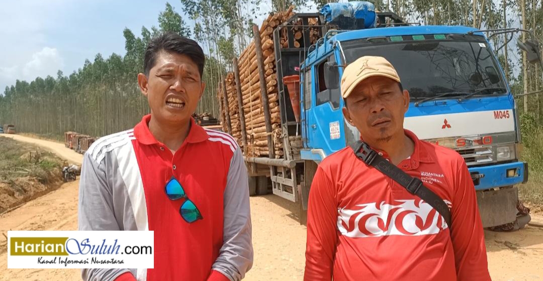 Tiga Desa Di Kerumutan Stop Mobil Kayu dan Alat Berat Milik PT Arara Abadi Buntut Kecewa Karena Tak Penuhi Janji